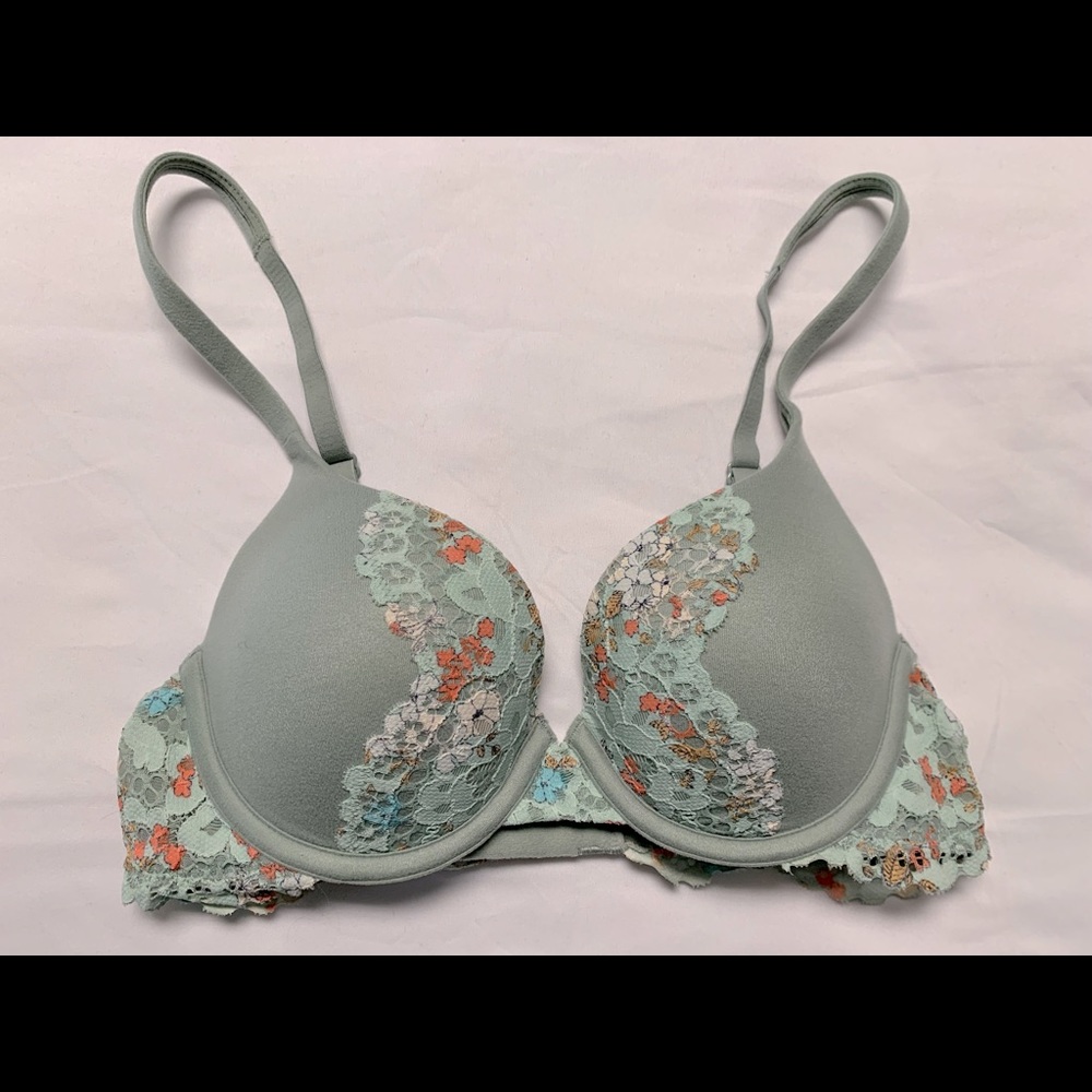 Body by Victoria / Victoria’s Secret / Size 32